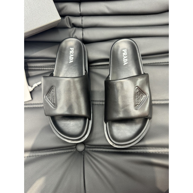 Pra*a slippers